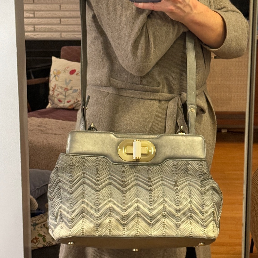 Bulgari Handbag with Crossbody Strap - Picture 15 of 16